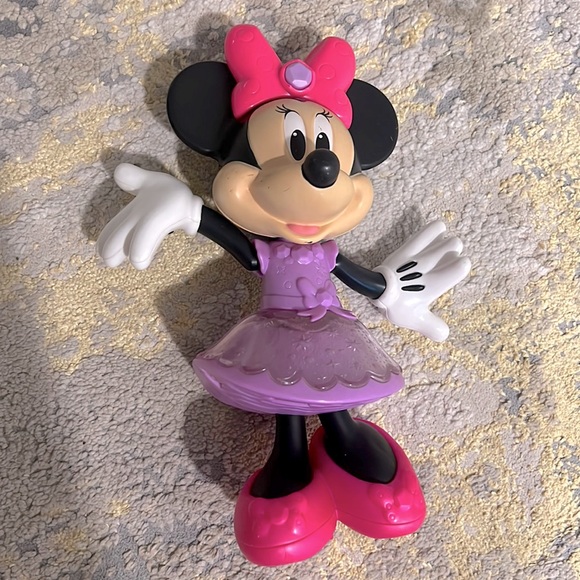 Disney Minnie Mouse 10" Plastic Mattel Toy 2017 Movable Head & Arms - Picture 1 of 8